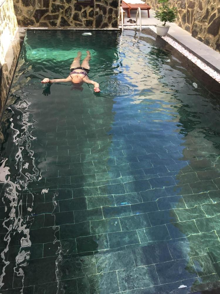 艾利丝别墅 会安 外观 照片